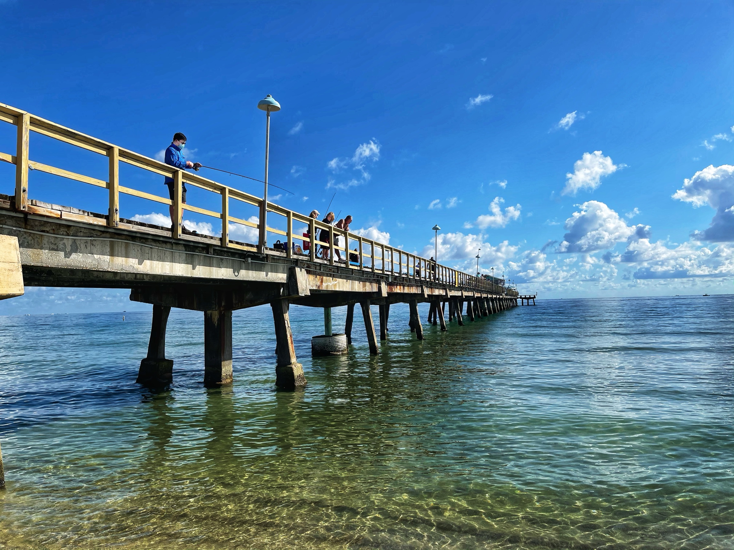 Anglin's Fishing Pier at Lauderdale-by-the-Sea beside the shore snorkel reef
